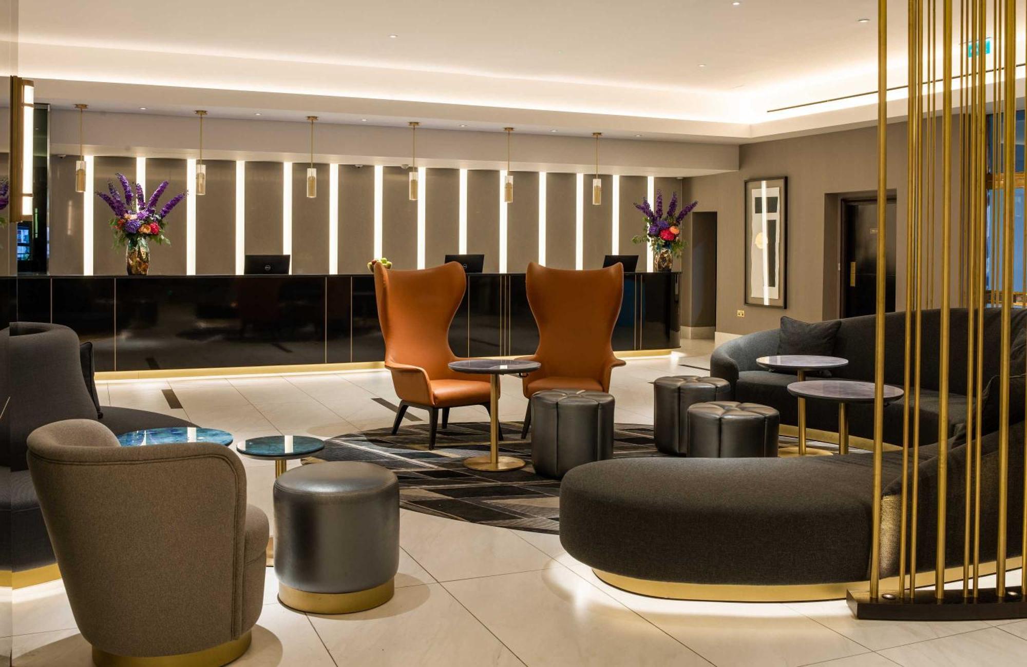 Strand Palace Лондон Екстер'єр фото Reception area